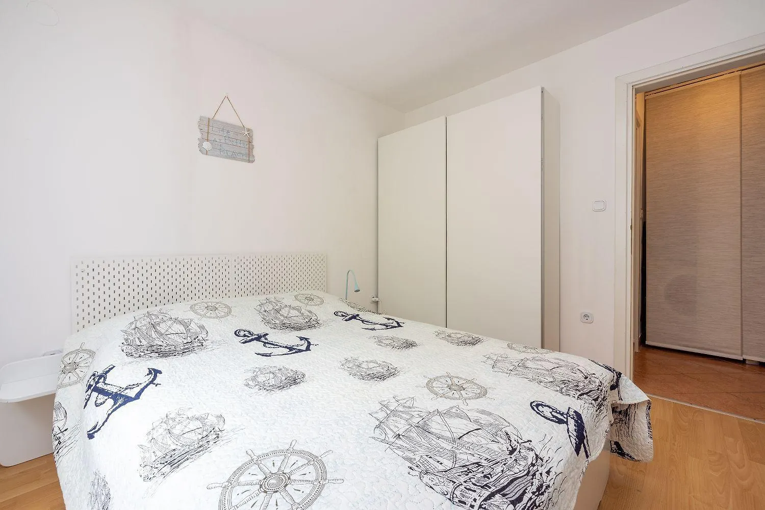 Malerisches Apartment Nur 50 Meter Zum Strand Mit Privatem Balkon, Wifi, Privatparkplatz Selce