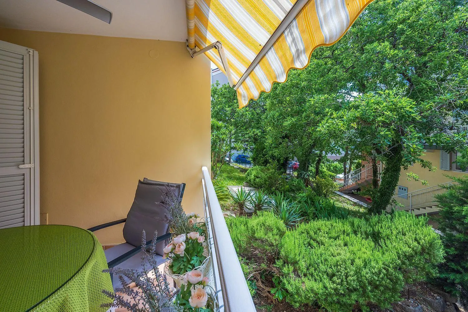 Malerisches Apartment Nur 50 Meter Zum Strand Mit Privatem Balkon, Wifi, Privatparkplatz Selce